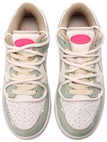 (W) 나이키 덩크 로우 '바닐라 아이스크림' (커스텀) DX6060-121(TeamThree-女款香草绿白) Shop (W) 나이키 덩크 로우 '바닐라 아이스크림' (커스텀) DX6060-121(TeamThree-女款香草绿白)
