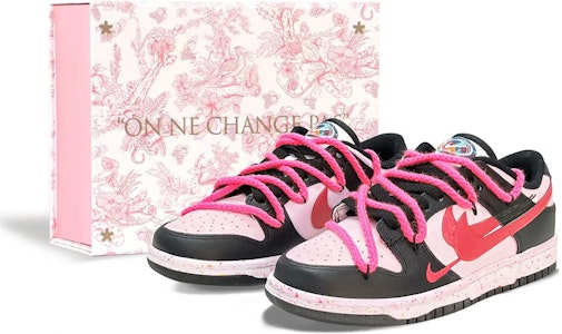 (W) ナイキ ダンク LOW "鮮黒ピンク" (Nike Dunk LOW "Senkoku Pinku") FD4623-131(TeamTwo-反甜石榴) Buy (W) ナイキ ダンク LOW "鮮黒ピンク" (Nike Dunk LOW "Senkoku Pinku") FD4623-131(TeamTwo-反甜石榴)