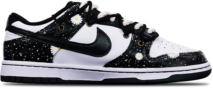 (W) 【カスタムシューズ】(レディース)ナイキ ダンク ロー 'ホワイト/ブラック デイジー' DD1503-101(TeamT-小雏菊黑白S-BOX) Lookbook (W) 【カスタムシューズ】(レディース)ナイキ ダンク ロー 'ホワイト/ブラック デイジー' DD1503-101(TeamT-小雏菊黑白S-BOX)