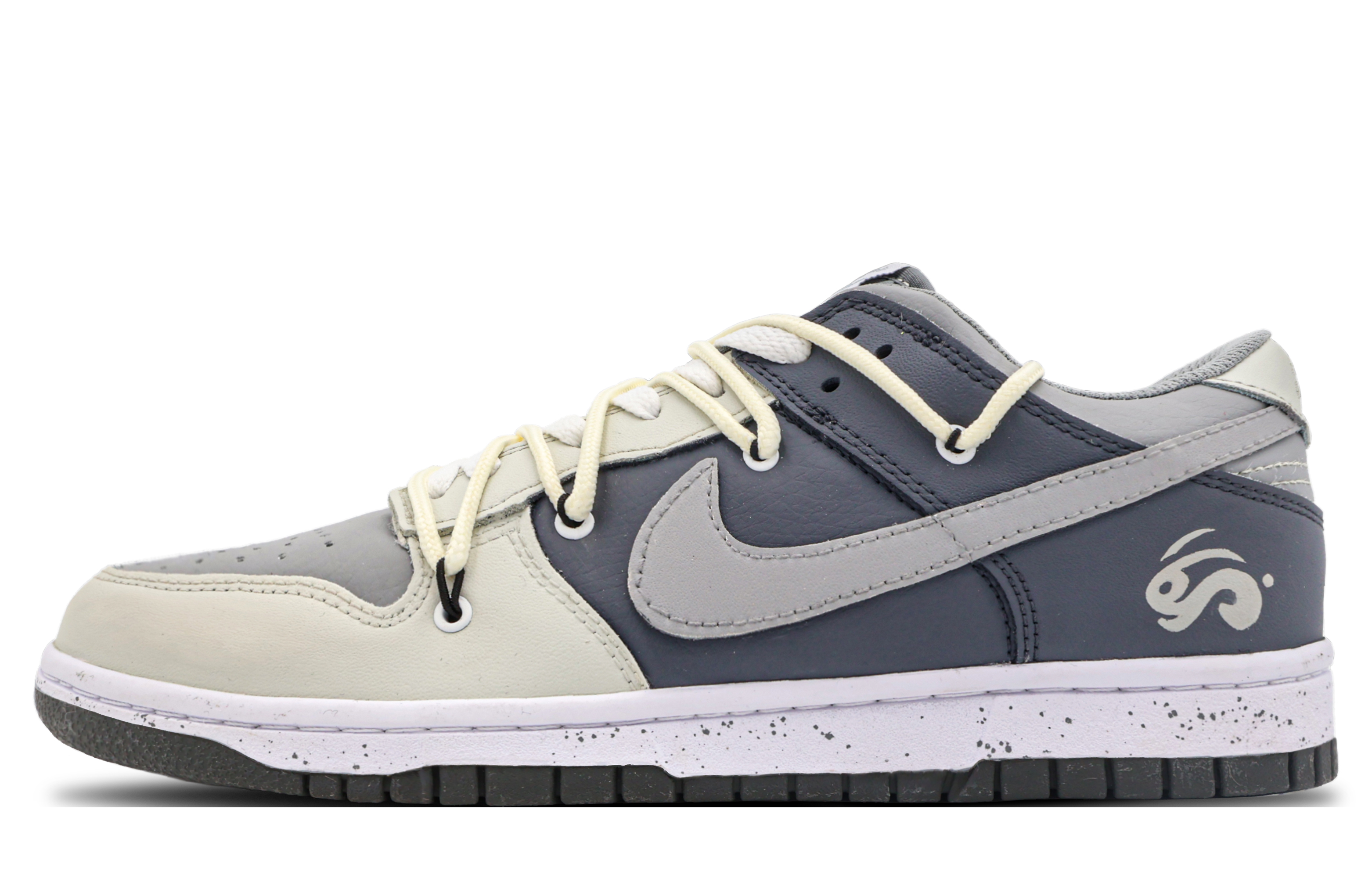 Buy (W) [Kasut Custom] Nike Dunk Low 'White Moonlight - Kelabu Pudar' DD1503-117(Team53-女款白月秋南)