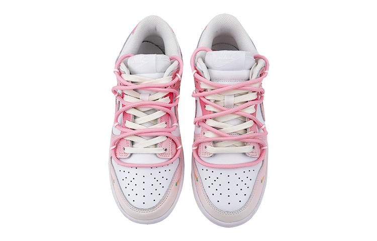 Shop (W) ナイキ ダンク ロー "白桃グラデ兎人参" (Nike Danku Rō "Shiro Momo Gurare Usagi Ninjin") DD1503-121(Team47-女款粉兔萝卜)