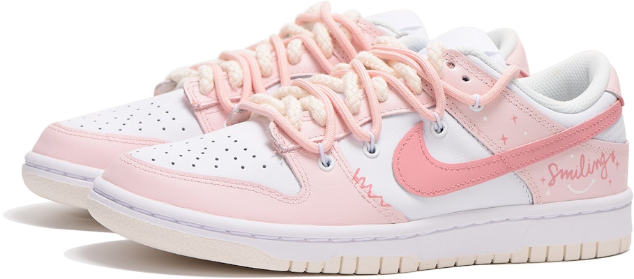 【定制球鞋】 Nike Dunk Low White Sail 國慶出遊穿搭主題 解構 笑臉 縫線 情侶 高街 特殊禮盒 低幫 板鞋 女款 櫻花粉 Shop 【定制球鞋】 Nike Dunk Low White Sail 國慶出遊穿搭主題 解構 笑臉 縫線 情侶 高街 特殊禮盒 低幫 板鞋 女款 櫻花粉