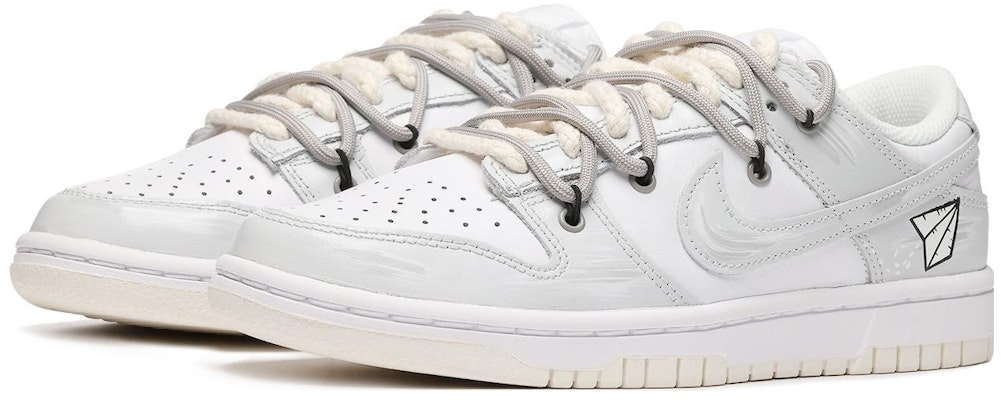 【訂製球鞋】 Nike Dunk Low White Sail 解構 vibe風 做舊 情侶 紙飛機 高街 特殊禮盒 低帮 板鞋 女款 灰色 Lookbook 【訂製球鞋】 Nike Dunk Low White Sail 解構 vibe風 做舊 情侶 紙飛機 高街 特殊禮盒 低帮 板鞋 女款 灰色