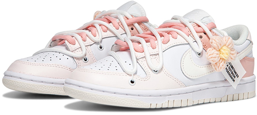 【定制球鞋】Nike Dunk Low “White Sail”NO.205定制 小花 公仔 草莓 小玲娜貝爾 動漫主題 解構綁帶 低幫 板鞋 女款 櫻花粉 Lookbook 【定制球鞋】Nike Dunk Low “White Sail”NO.205定制 小花 公仔 草莓 小玲娜貝爾 動漫主題 解構綁帶 低幫 板鞋 女款 櫻花粉