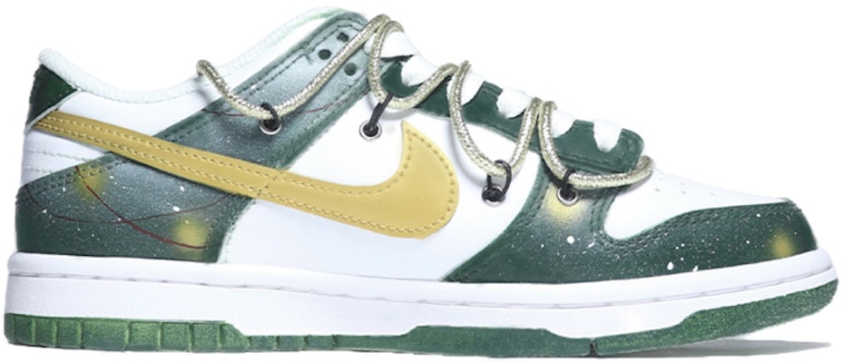 【客製球鞋】Nike Dunk Low 兔年主題 凱爾特人配色 手繪潑墨塗鴉 街燈聖誕樹 女生禮物 聖誕禮物 低筒 板鞋 女款 綠白金 Order 【客製球鞋】Nike Dunk Low 兔年主題 凱爾特人配色 手繪潑墨塗鴉 街燈聖誕樹 女生禮物 聖誕禮物 低筒 板鞋 女款 綠白金