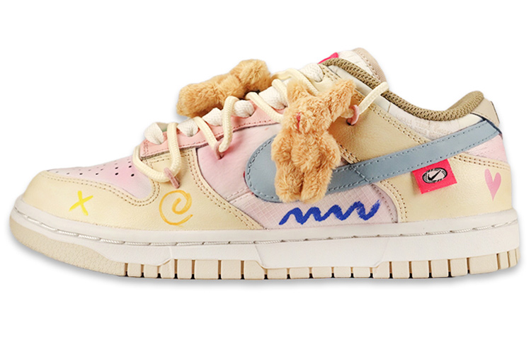 Buy (W) [定制鞋] 耐克Dunk低帮黄粉白卡通毛绒兔子和熊 DX6060-121(TeamF-毛绒玩偶)