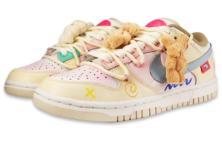 Lookbook (W) [定制鞋] 耐克Dunk低帮黄粉白卡通毛绒兔子和熊 DX6060-121(TeamF-毛绒玩偶)