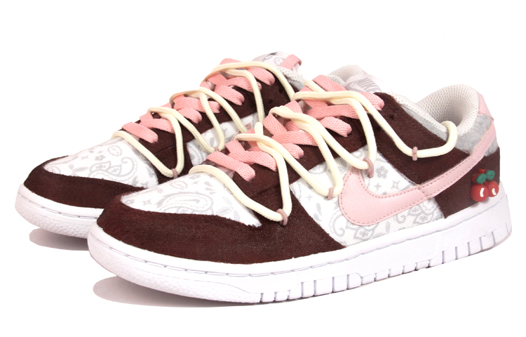 Lookbook 【定製球鞋】Nike Dunk Low ESS 夏日櫻桃 簡約解構 腰果花 低幫 板鞋 女款 酒紅粉色