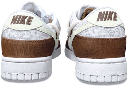 (W) 【カスタムシューズ】(女性用)ナイキ ダンク ロー ESS 'ホワイト ブラウン' DJ9955-100(Team21-腰果花复古摩卡) Shop (W) 【カスタムシューズ】(女性用)ナイキ ダンク ロー ESS 'ホワイト ブラウン' DJ9955-100(Team21-腰果花复古摩卡)