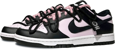 【客製球鞋】 Nike Dunk 低筒復古 桃夭夭 解構 雙鞋帶 笑臉 嘻哈 甜酷百搭 板鞋 女款 黑粉 Lookbook 【客製球鞋】 Nike Dunk 低筒復古 桃夭夭 解構 雙鞋帶 笑臉 嘻哈 甜酷百搭 板鞋 女款 黑粉