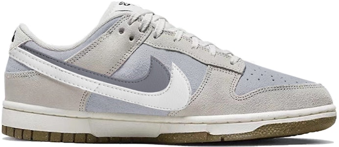 【定制球鞋】Nike Dunk Low SE 雙勾 反轉霧霾灰 復古 告白 高街 低幫 板鞋 女款 灰白 Order 【定制球鞋】Nike Dunk Low SE 雙勾 反轉霧霾灰 復古 告白 高街 低幫 板鞋 女款 灰白