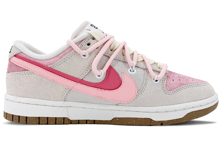 Order (W) 【カスタムシューズ】ナイキ ダンク ロー SE 'グレイピンク レインボー刺繍' (女性用) DO9457-100(TeamK-淡粉彩虹QDS-BOX)