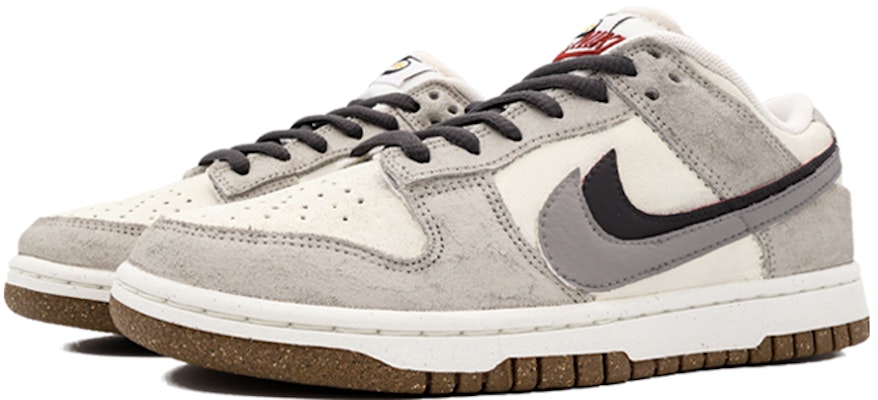 (W) ナイキ ダンクLow SE "パンダ Xmas グレー白Wスウッシュ" DO9457-100(Team37-女款灰色地带) Lookbook (W) ナイキ ダンクLow SE "パンダ Xmas グレー白Wスウッシュ" DO9457-100(Team37-女款灰色地带)