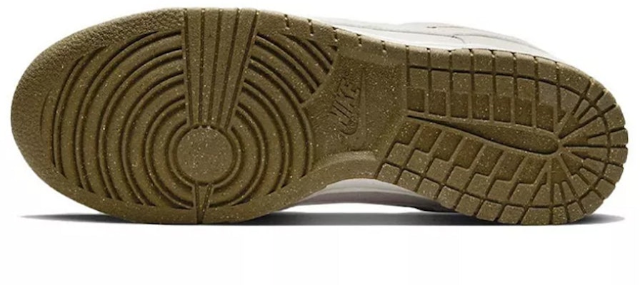 (W) ナイキ ダンクLow SE "パンダ Xmas グレー白Wスウッシュ" DO9457-100(Team37-女款灰色地带) Purchase (W) ナイキ ダンクLow SE "パンダ Xmas グレー白Wスウッシュ" DO9457-100(Team37-女款灰色地带)