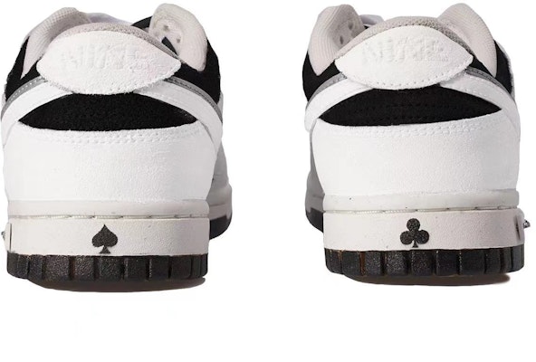 【客製化球鞋】Nike Dunk Low SE 紙牌謎團 低筒 板鞋 女款 白黑灰 Shop 【客製化球鞋】Nike Dunk Low SE 紙牌謎團 低筒 板鞋 女款 白黑灰