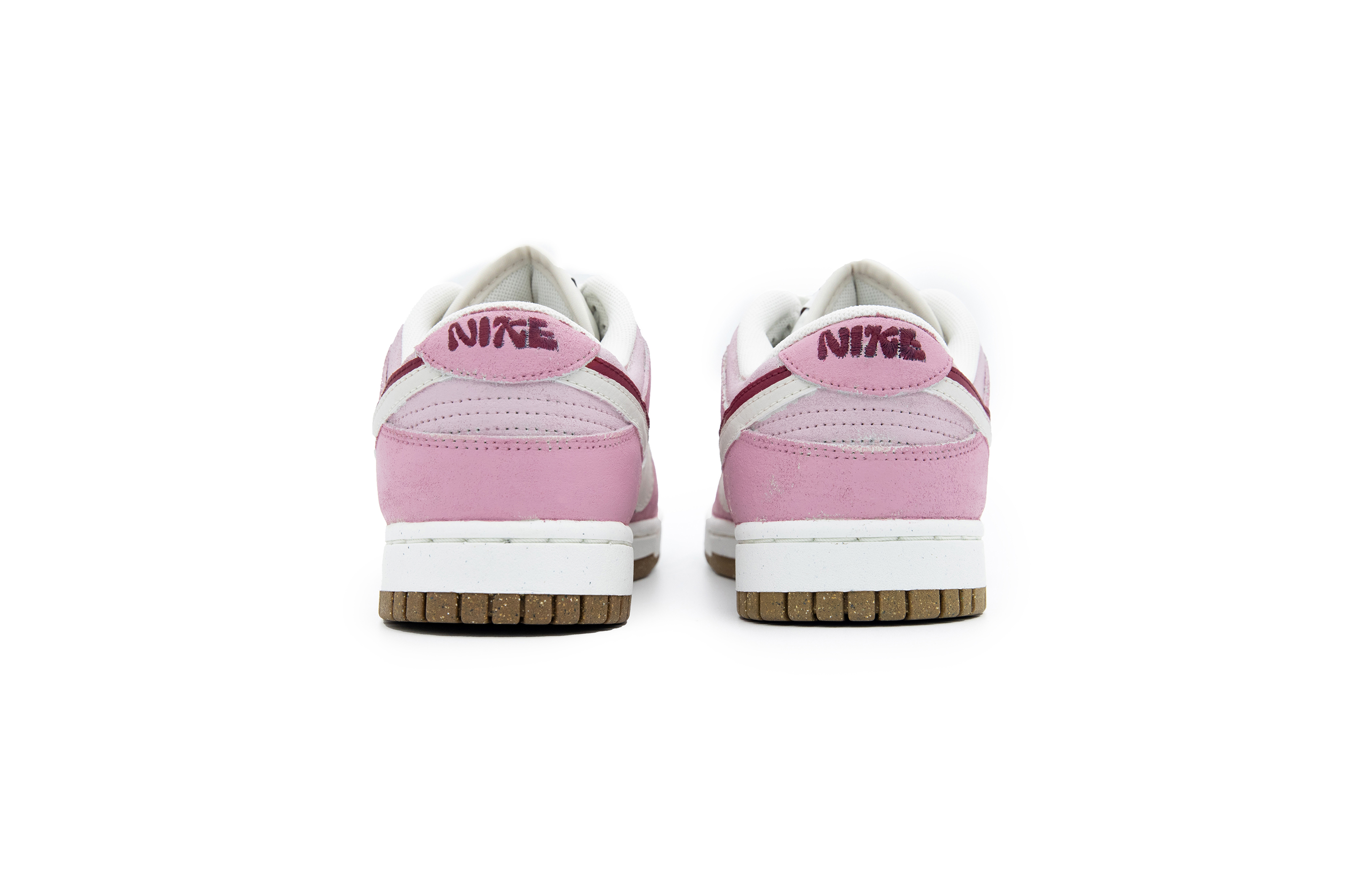 Shop (W) [Kasut Kustom] Nike Dunk Low SE 'Rose Pink Patchwork' DO9457-100(Team51-女款粉紫蔷薇）