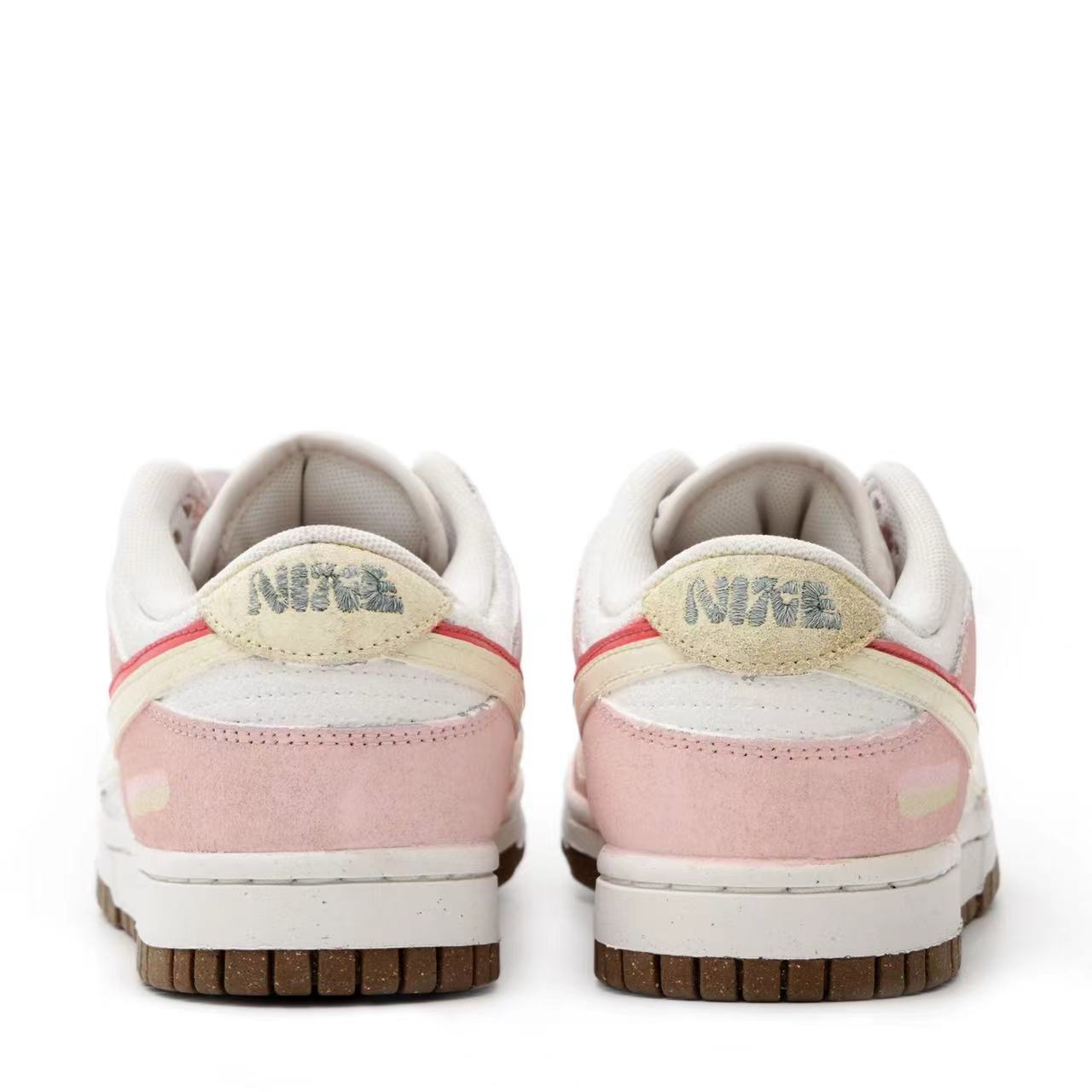 Shop (W) [Kasut Custom] Nike Dunk Low SE 'Corn Strawberry' DO9457-100(Team33-男女款-草莓栗米棒)