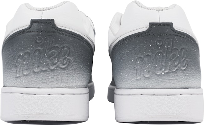 【定制球鞋】Nike EBERNON Low 玖制 中國風 漸變 山水畫 水墨風 書法 潑墨 低幫 板鞋 女款 白灰 Shop 【定制球鞋】Nike EBERNON Low 玖制 中國風 漸變 山水畫 水墨風 書法 潑墨 低幫 板鞋 女款 白灰