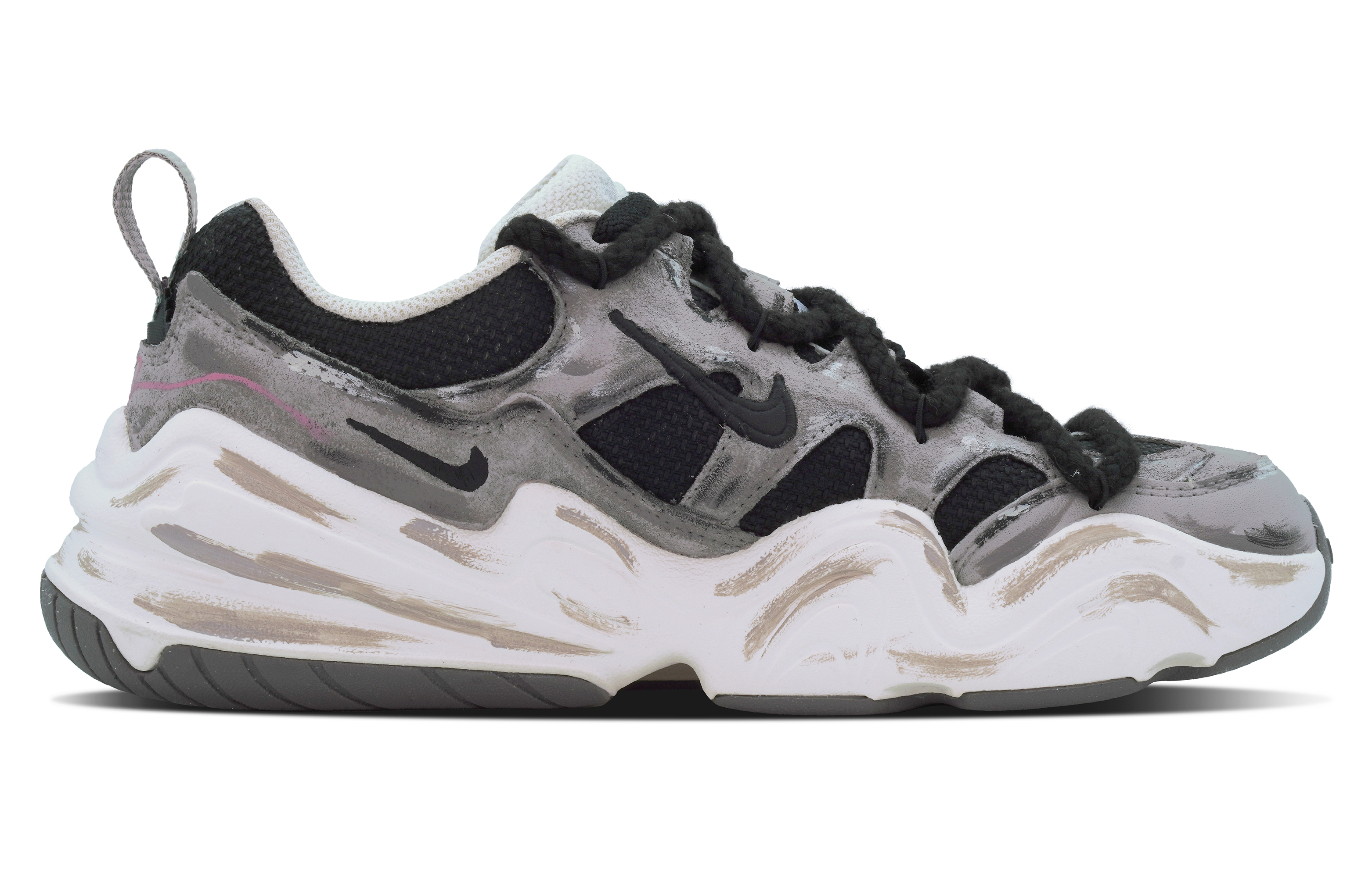 Lookbook (W) ナイキ テック ヘラ カスタム 「グラフィティ黒灰」 DR9761-001(Team84-涂鸦街区)