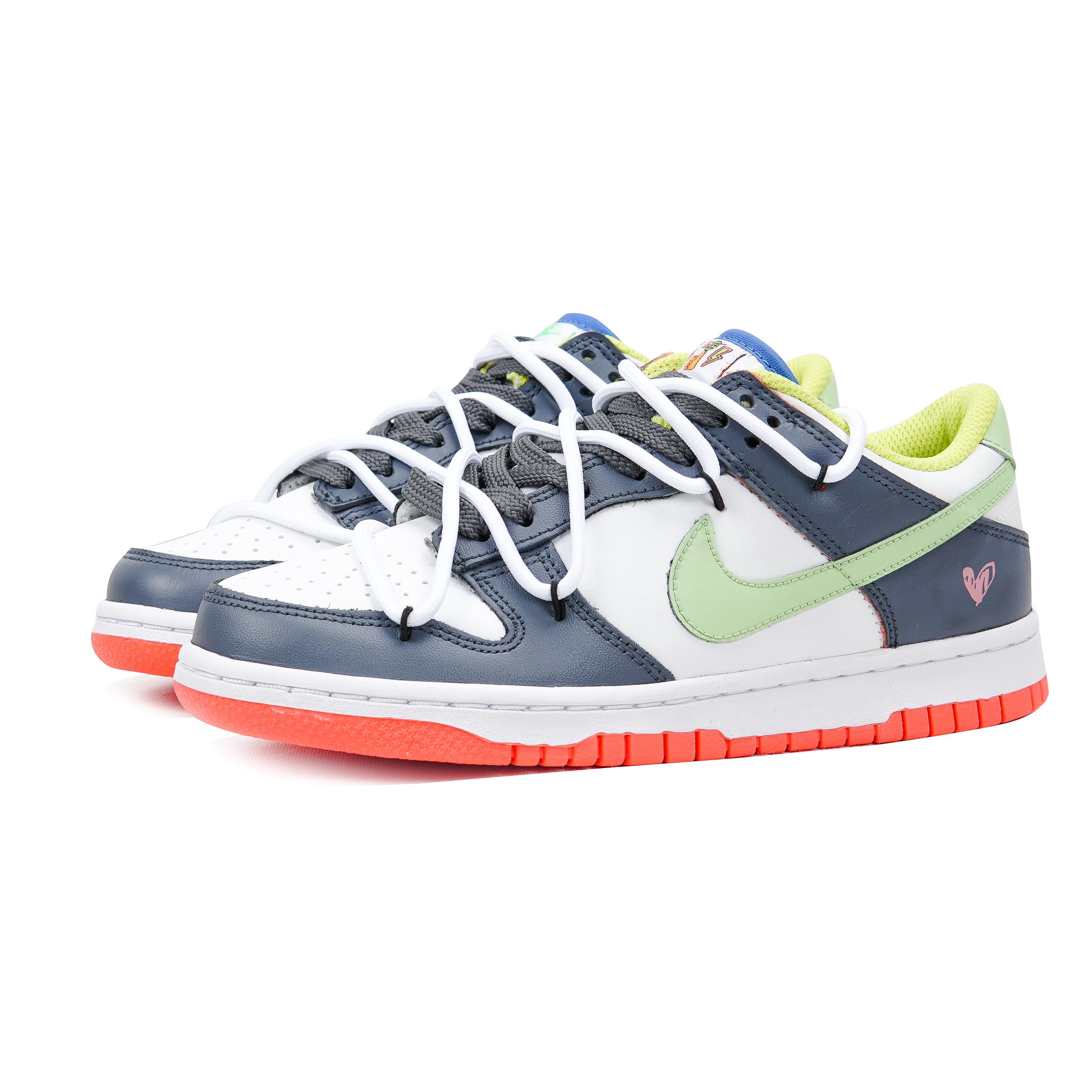 Shop (W) 나이키 커스텀 덩크 로우 '썸머 아보카도' (Nike Custom Dunk Low 'Summer Avocado') DV1752-101(Teamp-牛油果灰绿）