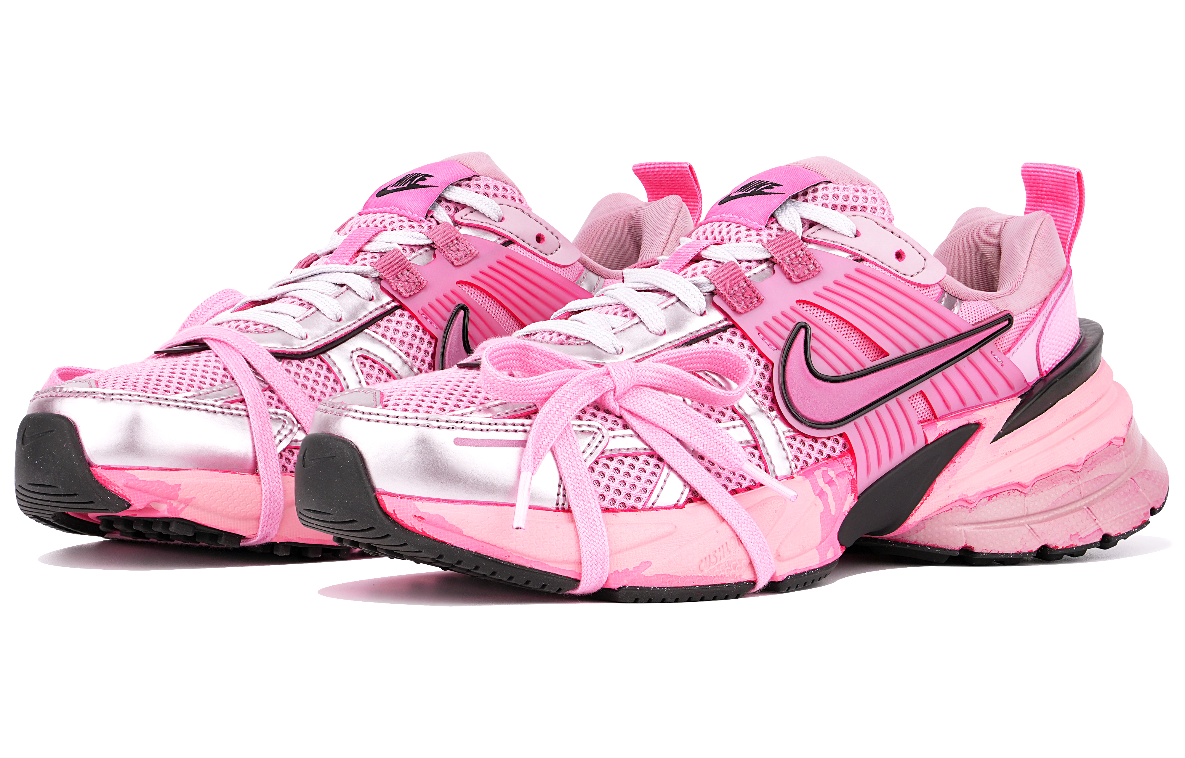 Shop 【定制球鞋】Nike V2K Run Runtekk 系帶 浸染 做舊 耐磨透氣 低幫 跑步鞋 女款 粉銀