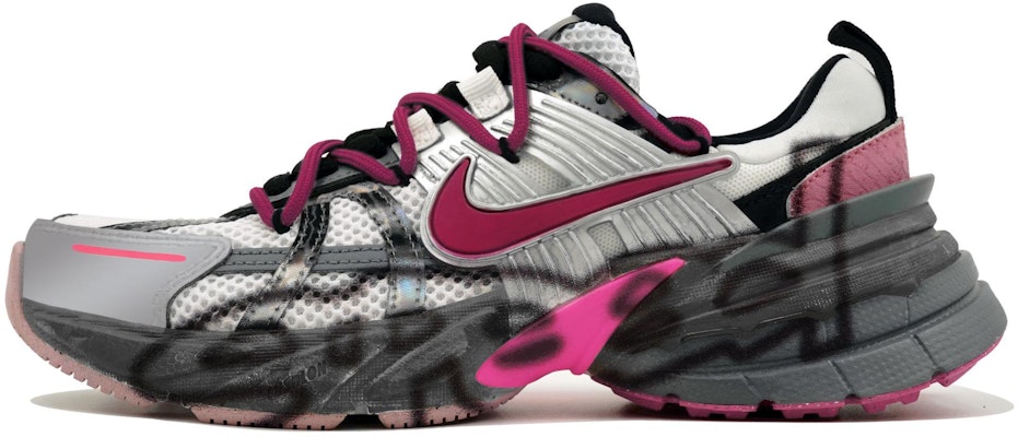 【客製化球鞋】Nike V2K Run 萬花簫 速度與熱情 禮盒 台灣風系列 龍年 運動風 閃耀 時尚百搭防滑耐磨 低筒跑步鞋 女款 白灰粉 Order 【客製化球鞋】Nike V2K Run 萬花簫 速度與熱情 禮盒 台灣風系列 龍年 運動風 閃耀 時尚百搭防滑耐磨 低筒跑步鞋 女款 白灰粉