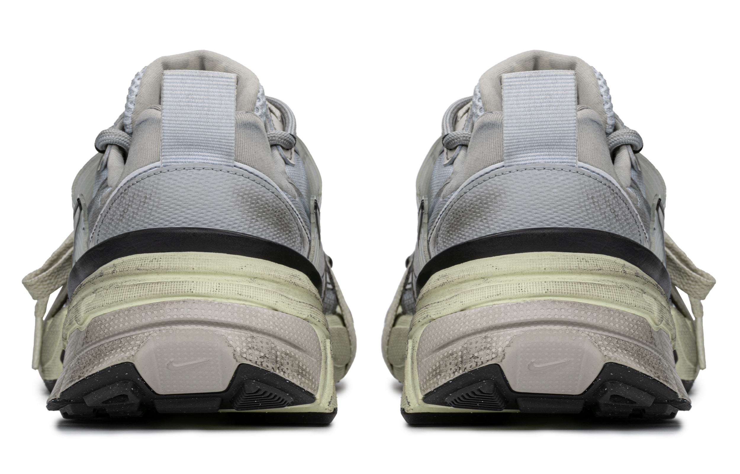 Shop (W) 나이키 V2K 런 'FZBB 스트릿 낡음' (Nike V2K Run 'FZBB Street Worn') FD0736-100-486768