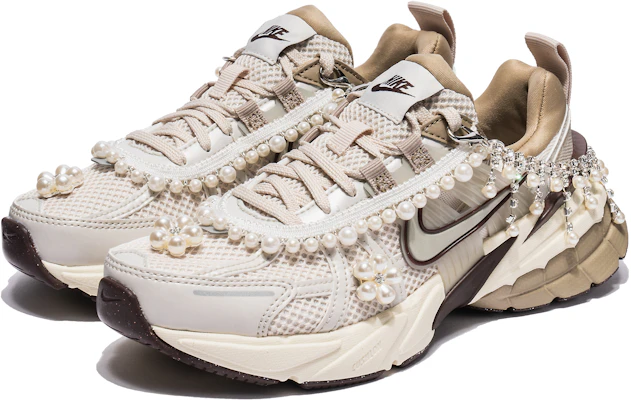 (W) 【定制鞋款】耐克 V2K 跑鞋‘奥菲莉娅之泪 - 驼色’ FD0736-103(TeamB-奥菲利亚之泪) Shop (W) 【定制鞋款】耐克 V2K 跑鞋‘奥菲莉娅之泪 - 驼色’ FD0736-103(TeamB-奥菲利亚之泪)