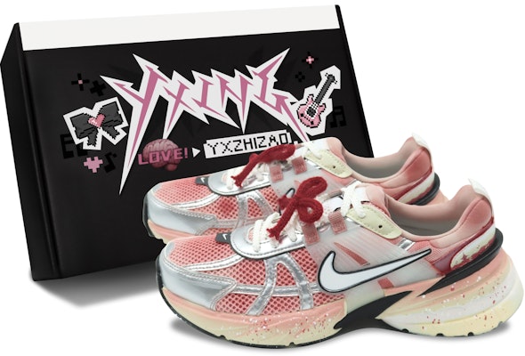 (W) 나이키 V2K 런 '레드벨벳 럭키 파르페' (커스텀 슈즈) FD0736-100(Team186-红丝绒S-BOX) Buy (W) 나이키 V2K 런 '레드벨벳 럭키 파르페' (커스텀 슈즈) FD0736-100(Team186-红丝绒S-BOX)