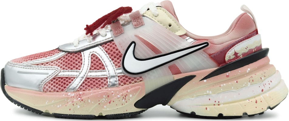 (W) 나이키 V2K 런 '레드벨벳 럭키 파르페' (커스텀 슈즈) FD0736-100(Team186-红丝绒S-BOX) Order (W) 나이키 V2K 런 '레드벨벳 럭키 파르페' (커스텀 슈즈) FD0736-100(Team186-红丝绒S-BOX)