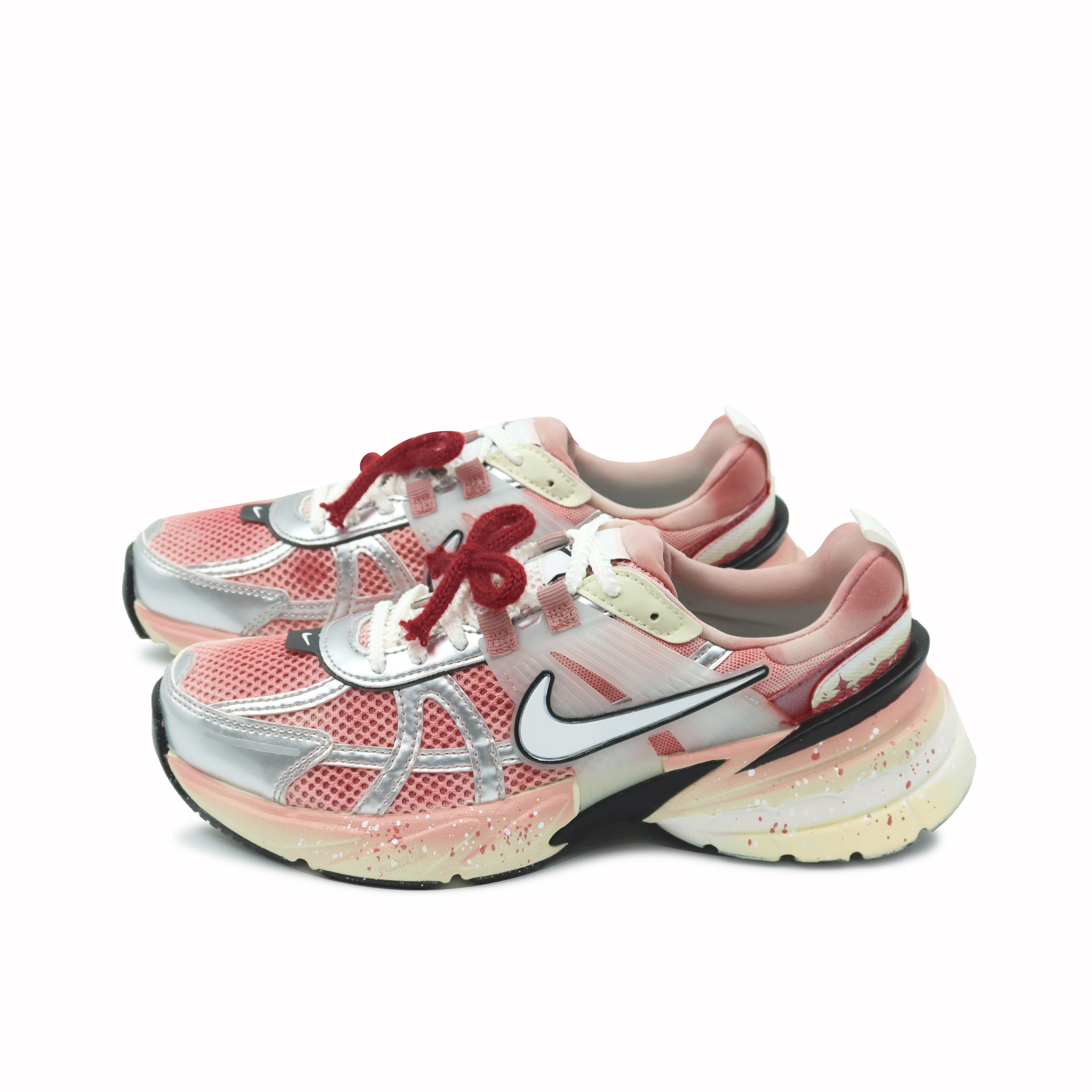 Shop (W) 나이키 V2K 런 '레드벨벳 럭키 파르페' (커스텀 슈즈) FD0736-100(Team186-红丝绒S-BOX)