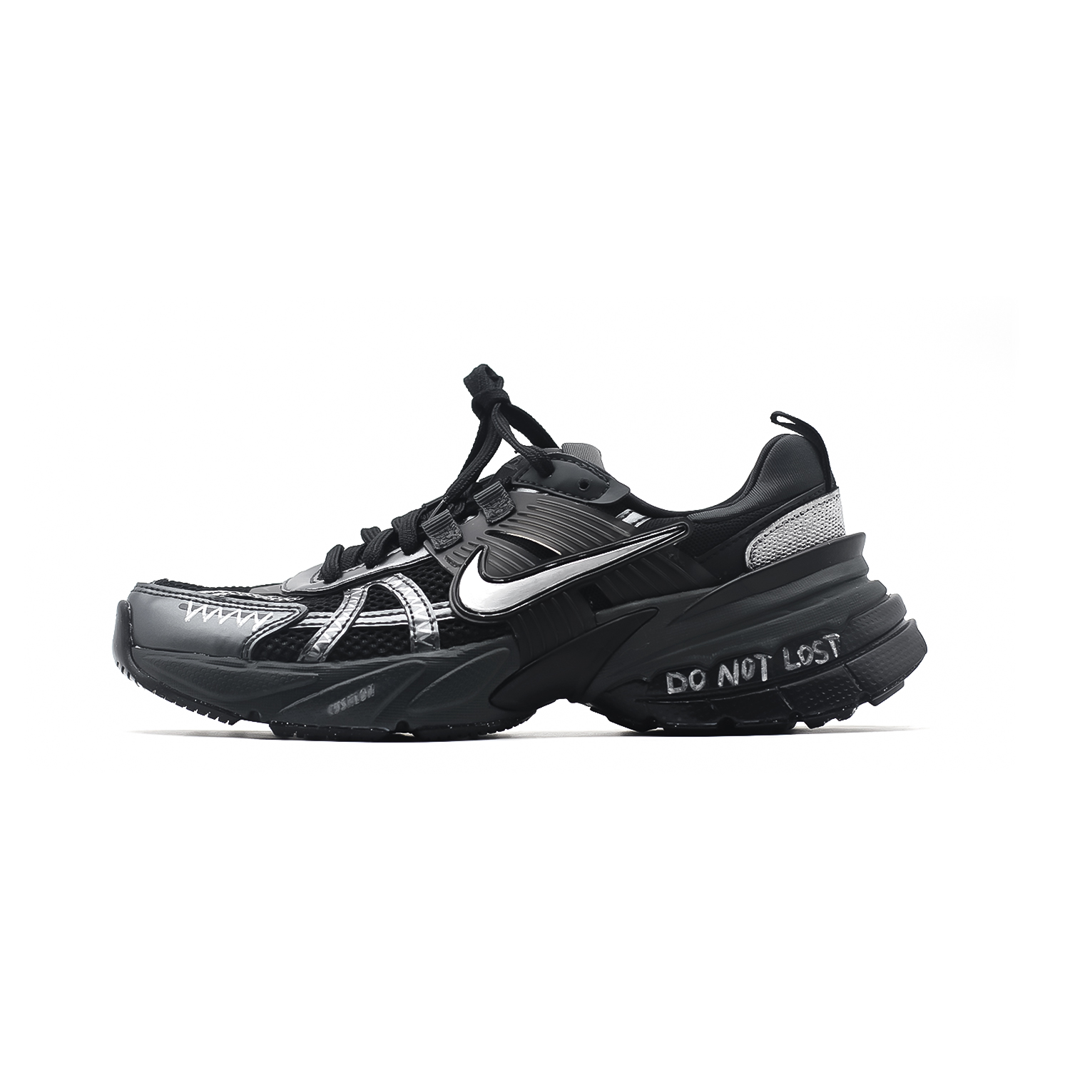 Order 【客製化球鞋】Nike V2K Run 廢墟 復古做舊 骯髒老爹鞋抗震耐磨 低筒跑步鞋 女款 黑銀