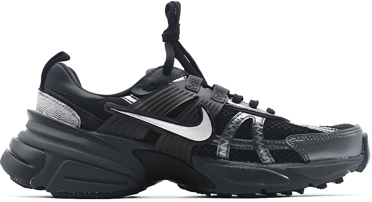 【客製化球鞋】Nike V2K Run 廢墟 復古做舊 骯髒老爹鞋抗震耐磨 低筒跑步鞋 女款 黑銀 Lookbook 【客製化球鞋】Nike V2K Run 廢墟 復古做舊 骯髒老爹鞋抗震耐磨 低筒跑步鞋 女款 黑銀