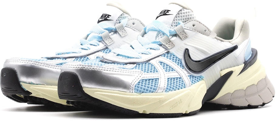 (W) 【カスタムシューズ】 (女性用) ナイキ V2K ラン 'サミットホワイトメタリックシルバー-ブルースペックル' FD0736-100(Team140-婴儿蓝) Shop (W) 【カスタムシューズ】 (女性用) ナイキ V2K ラン 'サミットホワイトメタリックシルバー-ブルースペックル' FD0736-100(Team140-婴儿蓝)