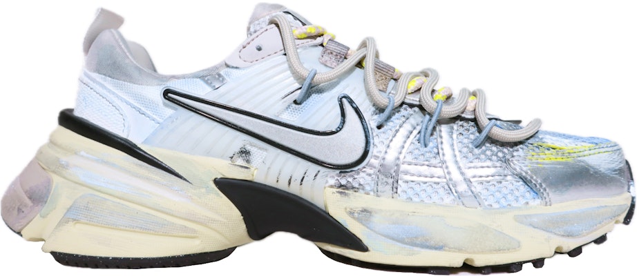 (W) 【カスタムシューズ】(女性用) ナイキ V2K ラン KLWRX 'イエローホワイトサンフラワー' FD0736-100(TeamX-废墟太阳花) Lookbook (W) 【カスタムシューズ】(女性用) ナイキ V2K ラン KLWRX 'イエローホワイトサンフラワー' FD0736-100(TeamX-废墟太阳花)