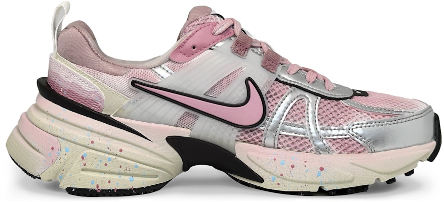 (W) Nike V2K ランテク「苺パフェ」 (Nike V2K Runtekk "Ichigo Parfait") FD0736-100(Team186-草莓芭菲) Lookbook (W) Nike V2K ランテク「苺パフェ」 (Nike V2K Runtekk "Ichigo Parfait") FD0736-100(Team186-草莓芭菲)