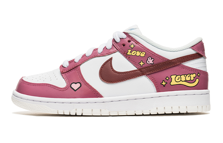 Buy (W) ナイキ ワイルドクレーン×ダンクLow ピンクY2Kグラフィティ DH9765-100(TeamB-情人节女款桃红Q-BOX)