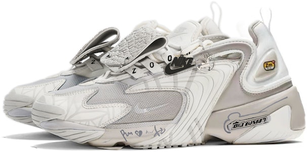 【定製球鞋】 Nike Zoom 2K 達文西定製 麋鹿 織物人造皮 潑繪 掛飾 神秘 潮流 簡約 百搭 減震防滑 低筒 生活休閒鞋 女款 灰白 Shop 【定製球鞋】 Nike Zoom 2K 達文西定製 麋鹿 織物人造皮 潑繪 掛飾 神秘 潮流 簡約 百搭 減震防滑 低筒 生活休閒鞋 女款 灰白