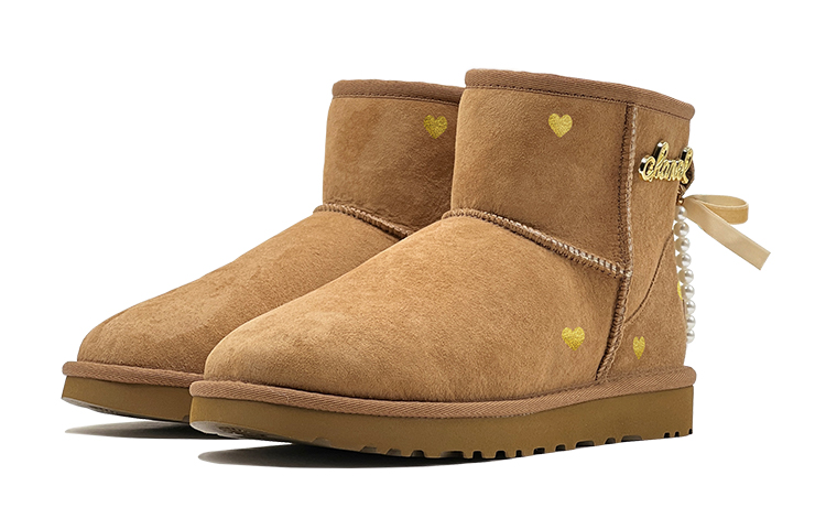 Lookbook 【訂製球鞋】UGG CLASSIC MINI 羊皮 舒適休閒 珍珠蝴蝶結 小愛心 低筒 雪地靴 女款 栗色