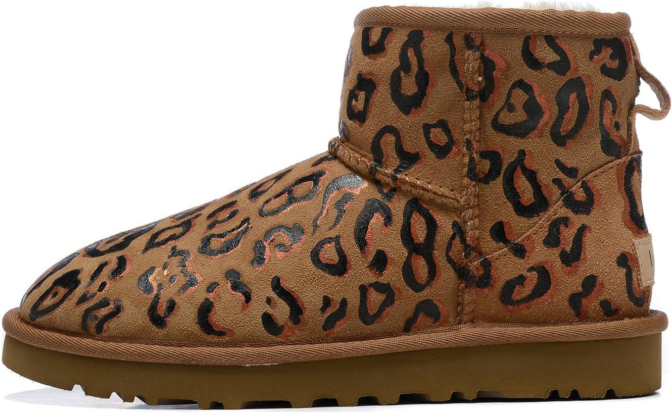 custom-shoes-women-ugg-classic-short-chestnut