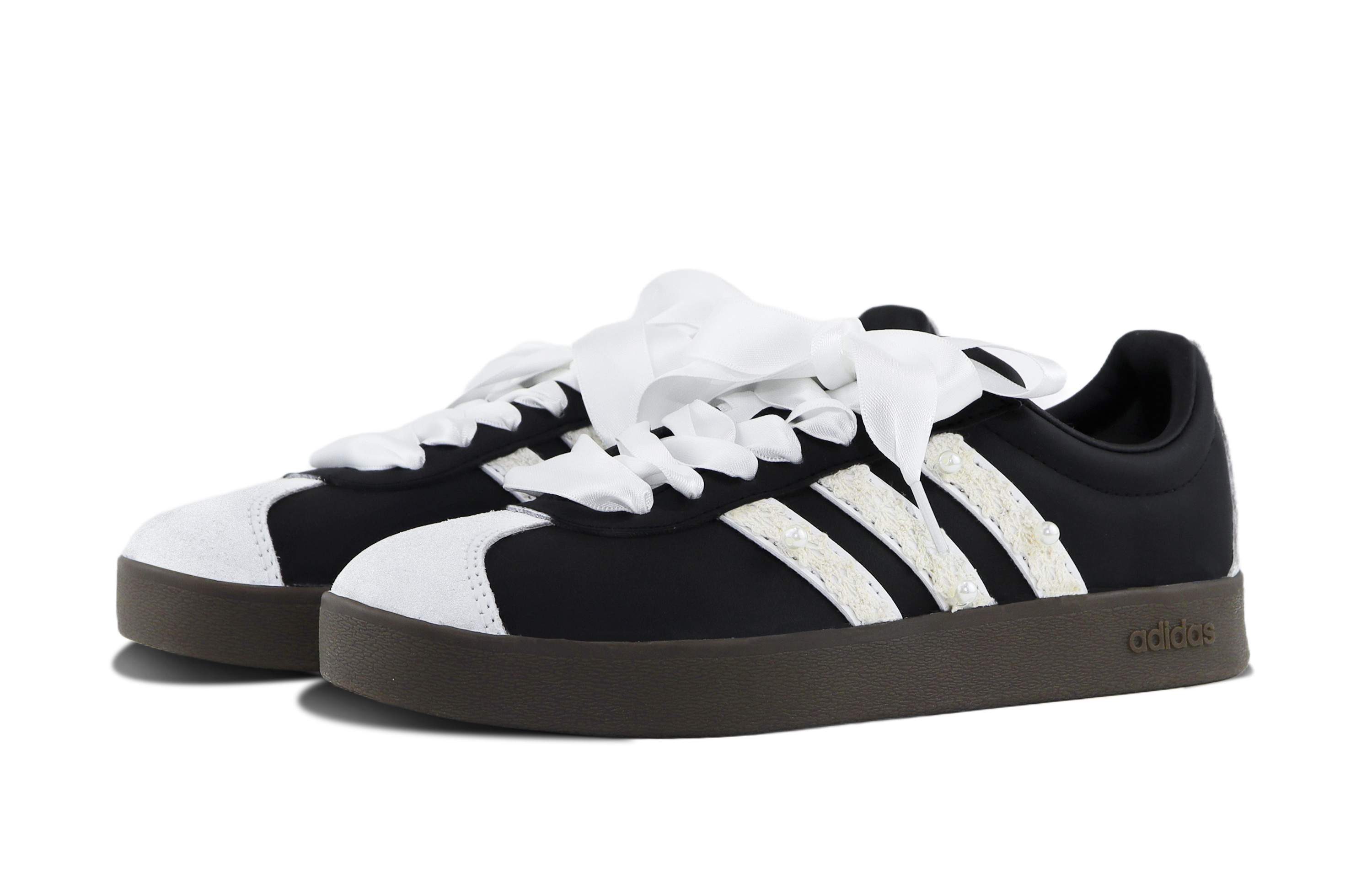 Shop 【定制運動鞋】adidas Court 智慧果 小步舞曲 芭蕾風 珍珠 防滑耐磨 百搭 低筒 板鞋 男女同款 黑白