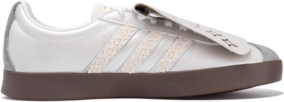 아디다스 코트 '실버 스프링 하트 그라피티' (커스텀 슈즈) ID6015(Team拾玖-银色山泉S-BOX) Lookbook 아디다스 코트 '실버 스프링 하트 그라피티' (커스텀 슈즈) ID6015(Team拾玖-银色山泉S-BOX)