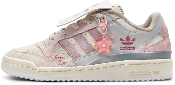 【訂製球鞋】 adidas 壹心製造 天璣之戀 專屬掛飾鞋盒 低筒 板鞋 男女同款 粉色 Order 【訂製球鞋】 adidas 壹心製造 天璣之戀 專屬掛飾鞋盒 低筒 板鞋 男女同款 粉色