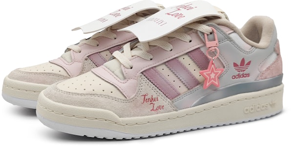 【訂製球鞋】 adidas 壹心製造 天璣之戀 專屬掛飾鞋盒 低筒 板鞋 男女同款 粉色 Shop 【訂製球鞋】 adidas 壹心製造 天璣之戀 專屬掛飾鞋盒 低筒 板鞋 男女同款 粉色