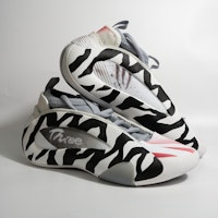 【客製化球鞋】adidas Harden Vol. 8 哈登8 白虎斑 three 三分雨 緩震防滑耐磨回彈 低筒 籃球鞋 男款 白黑 3