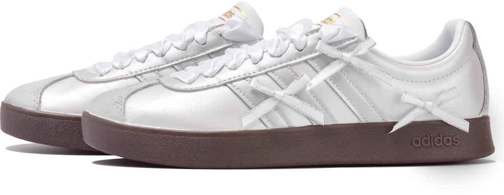 【定製球鞋】 adidas neo VL Court 2.0 OKHR 銀色泉水 蝴蝶結貼布 絲質鞋帶 低筒 球鞋 男女款 白銀 Shop 【定製球鞋】 adidas neo VL Court 2.0 OKHR 銀色泉水 蝴蝶結貼布 絲質鞋帶 低筒 球鞋 男女款 白銀