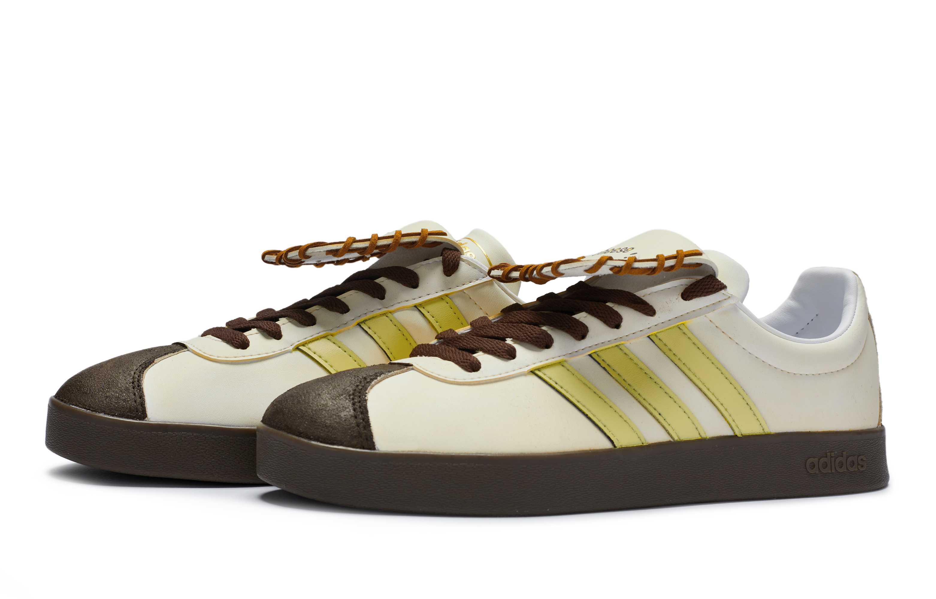 Shop [Kasut Kustom] adidas neo VL Court 811 'Kek Keju Basque' ID6015(Team80-男女同款起司巴斯克)