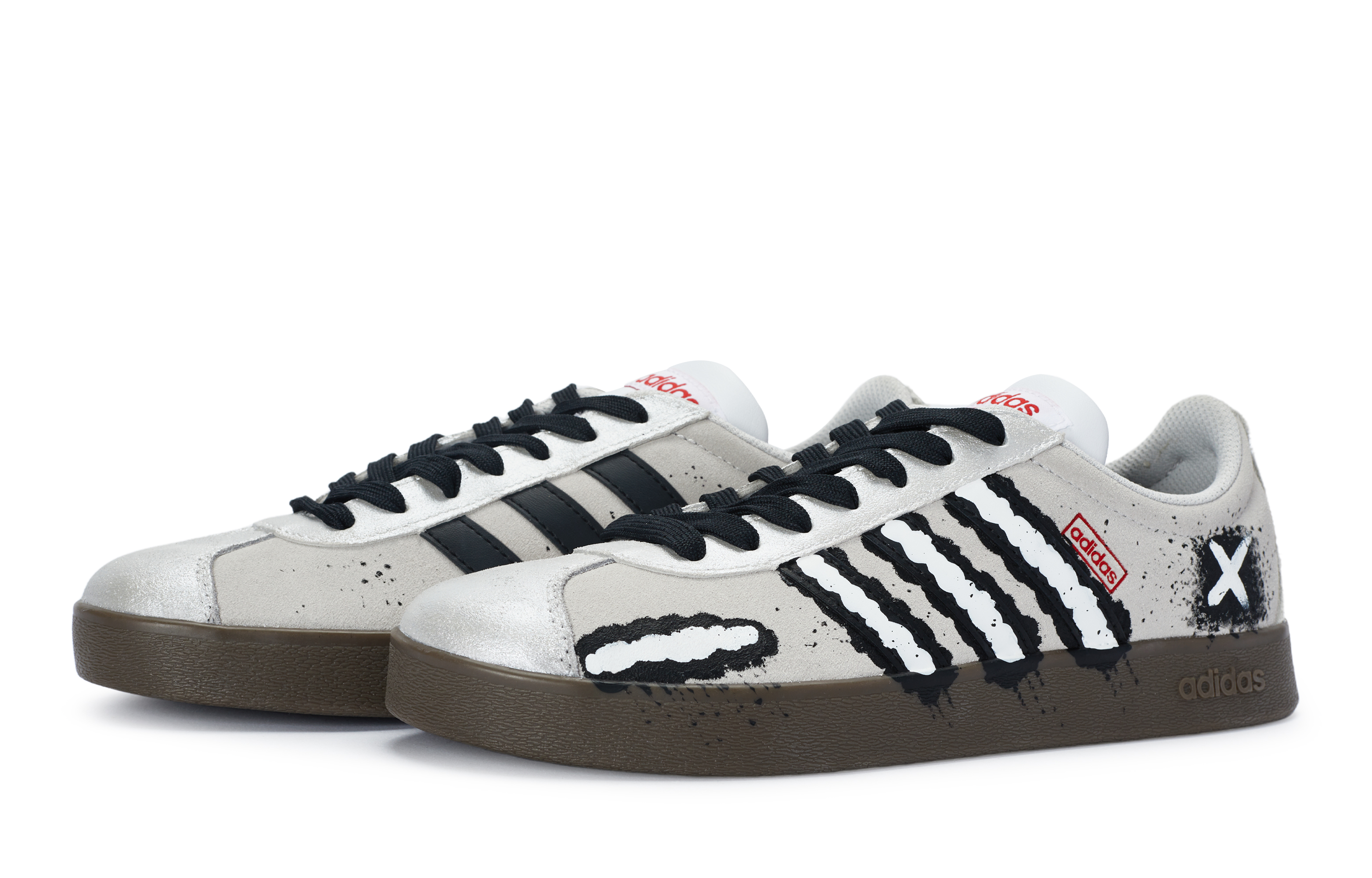 Shop 【訂製球鞋】 adidas neo Vl Court 811製造 碎片人偶 黑暗 亞文化 小眾 防滑減震耐磨 低筒 板鞋 男女同款 灰黑銀白