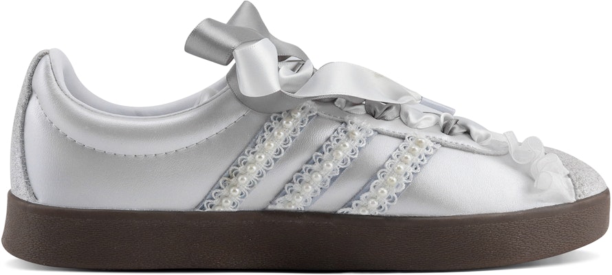 【訂製球鞋】 adidas neo Vl Court 淺墨染指 芭蕾愛麗絲 甜妹風 珍珠花邊 低筒 板鞋 男女同款 銀白 Lookbook 【訂製球鞋】 adidas neo Vl Court 淺墨染指 芭蕾愛麗絲 甜妹風 珍珠花邊 低筒 板鞋 男女同款 銀白