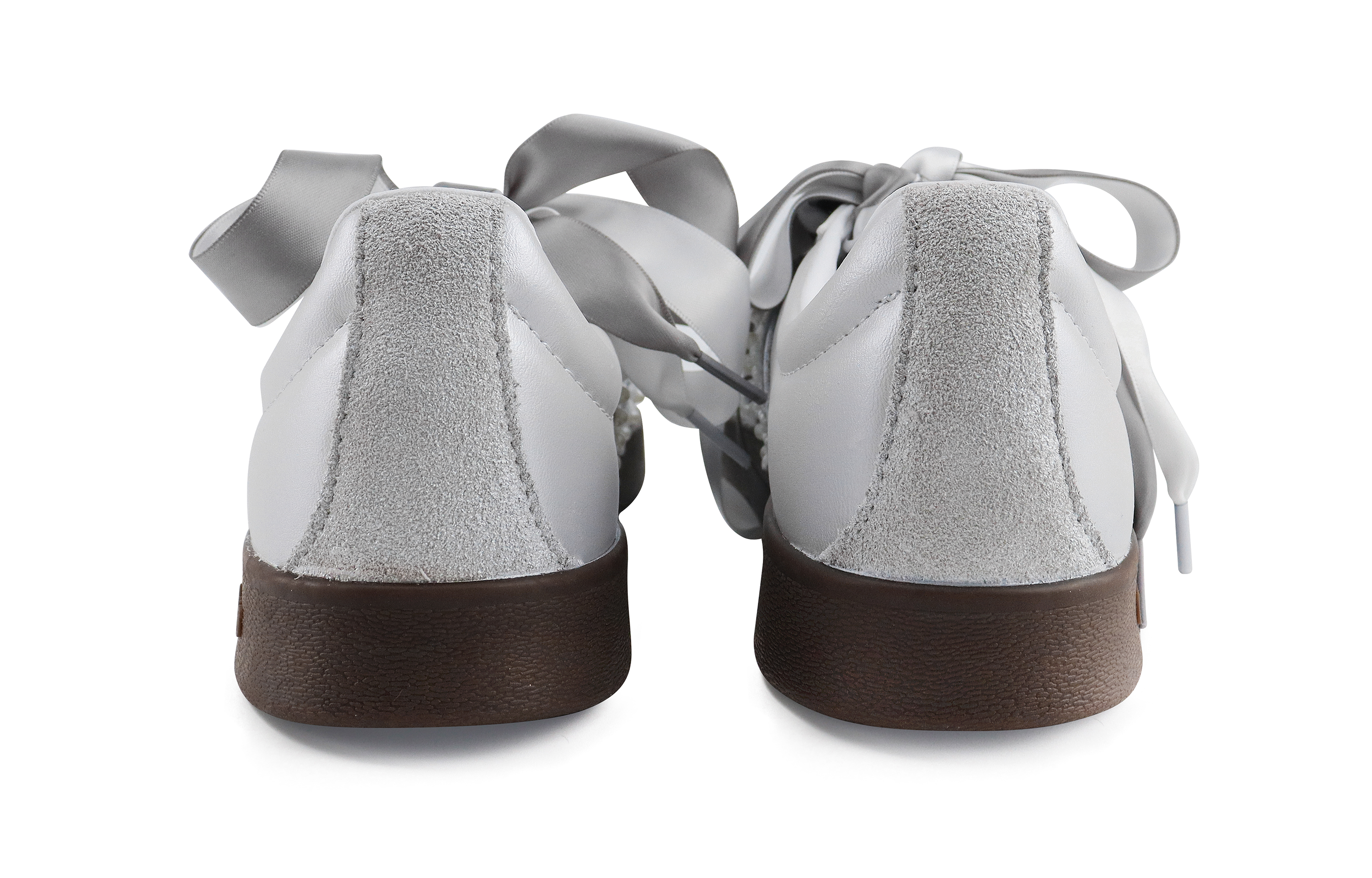 Details for 【訂製球鞋】 adidas neo Vl Court 淺墨染指 芭蕾愛麗絲 甜妹風 珍珠花邊 低筒 板鞋 男女同款 銀白